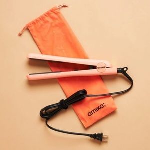 Amika Strand Perfect Ceramic Straightener